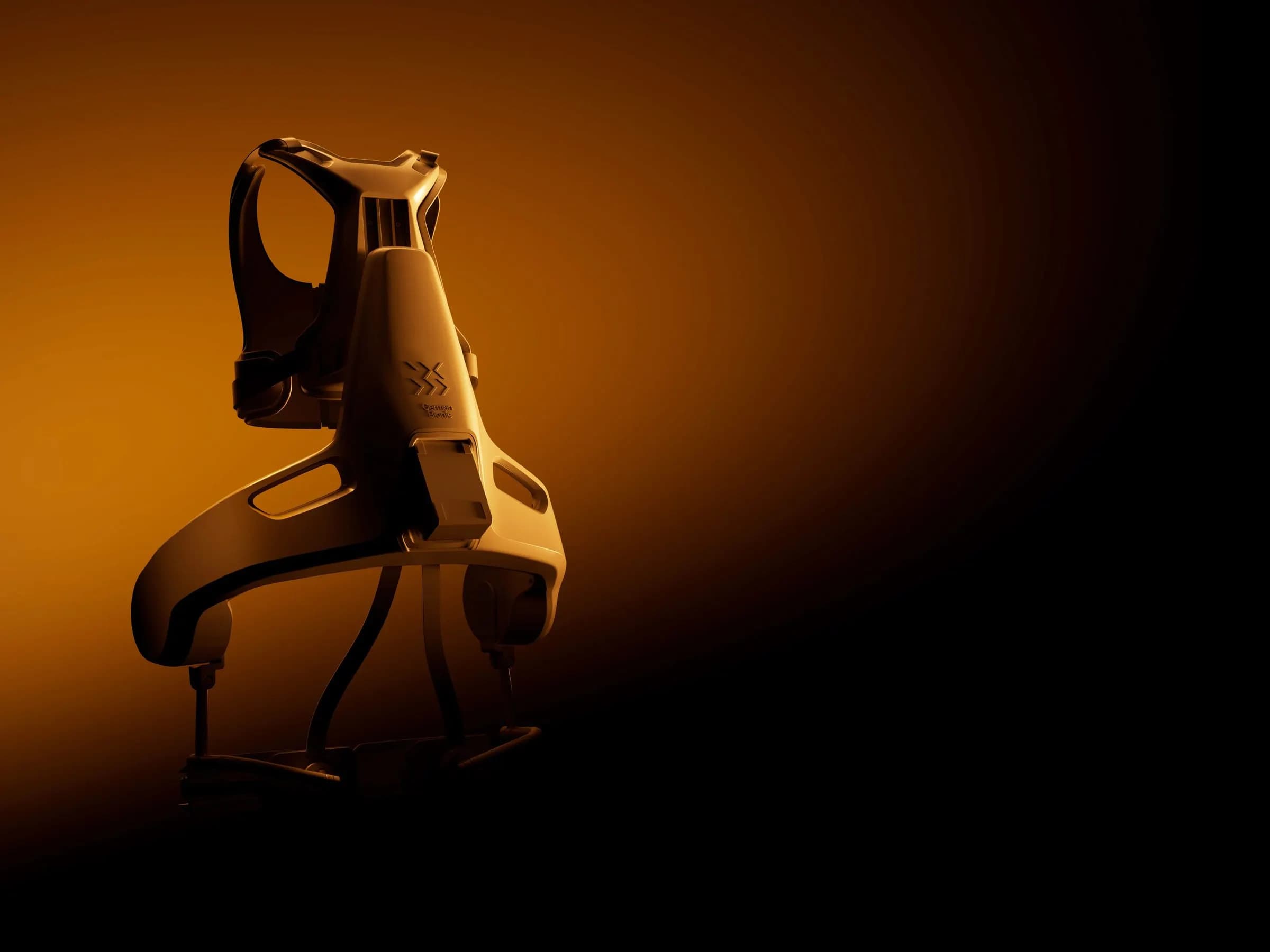 Exia-Exoskelett Produktaufnahme auf orangefarbenem Hintergrund